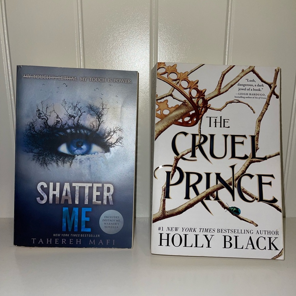 Shatter Me and The Cruel Prince Book Bundle